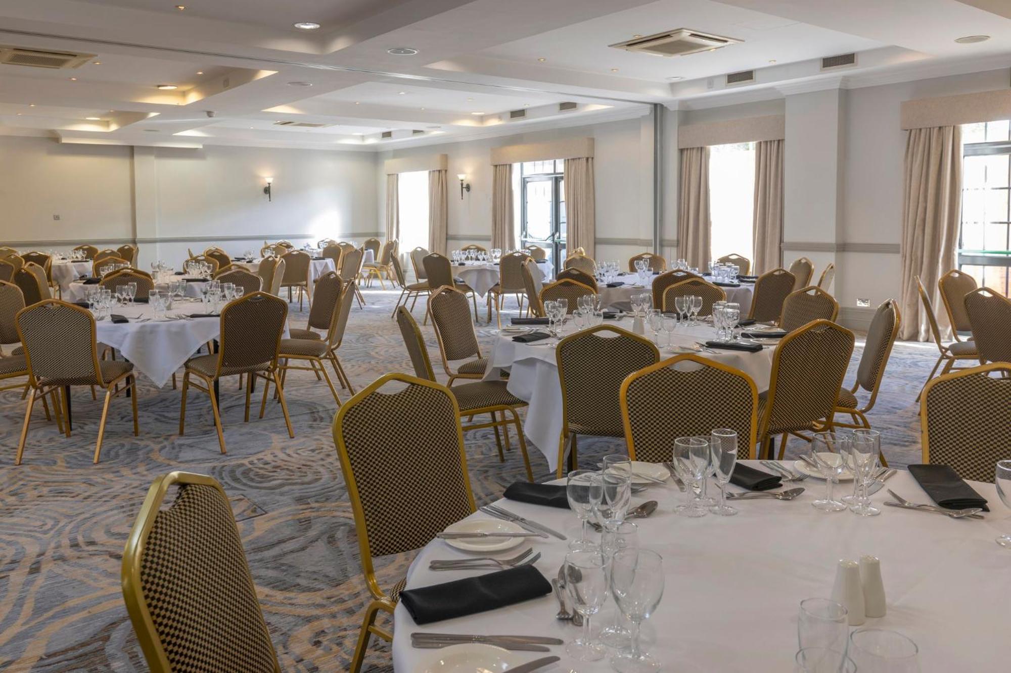 Hotel Crowne Plaza East Midlands Airport By Ihg Derby Esterno foto